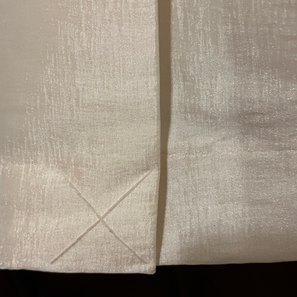 Nicole Off White Women’s Suit with Subtle Sheen Size 14 - Picture 5 of 12